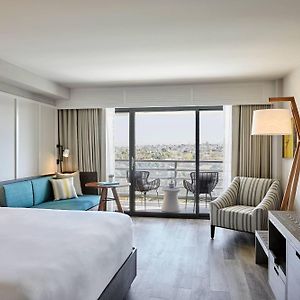 Balcony Room Guest room 1 King Golf view Balcony Hearing Accessible